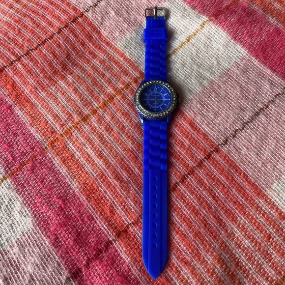 Watch - Picture 2 of 2